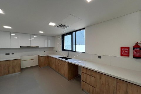 5 bedrooms Villa on the Yas Island, UAE No. 90038 18