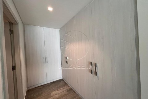 5 bedrooms Villa on the Yas Island, UAE No. 90038 11