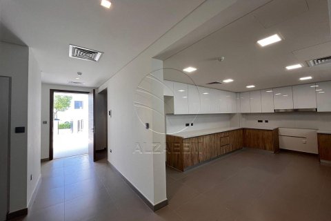 5 bedrooms Villa on the Yas Island, UAE No. 90038 26