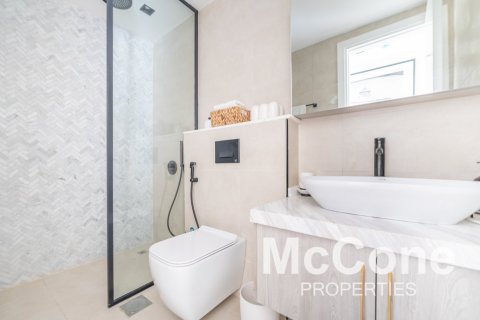 Apartment de 2 dormitorios en Majan, UAE No. 74531 8
