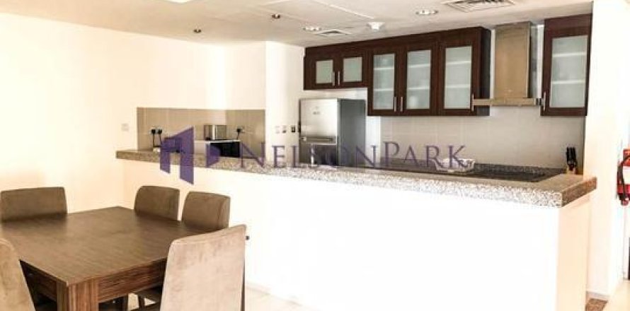 2 bedrooms Apartment in Doha, Qatar No. 60894
