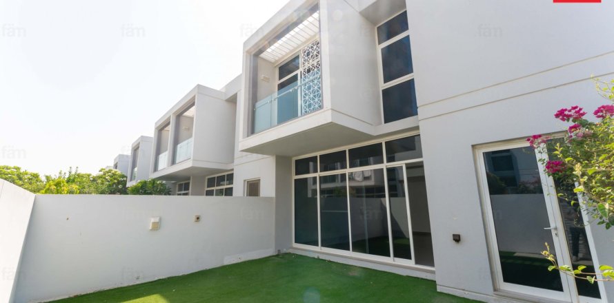 Townhouse de 3 chambres à Dubai, UAE No. 102573