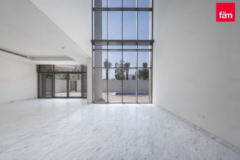 5 bedrooms Villa in Dubai, UAE No. 103997 4