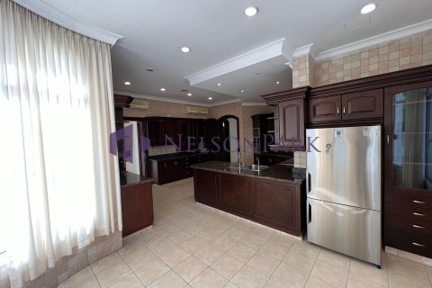 4 bedrooms Villa in Doha, Qatar No. 58528 8