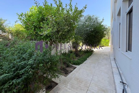 4 bedrooms Villa in Doha, Qatar No. 58528 18