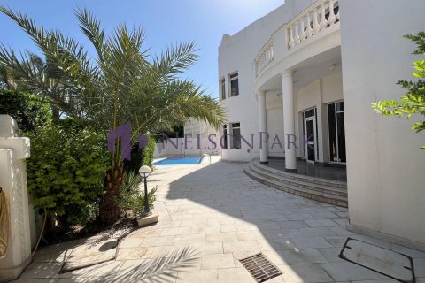 4 bedrooms Villa in Doha, Qatar No. 58528 19