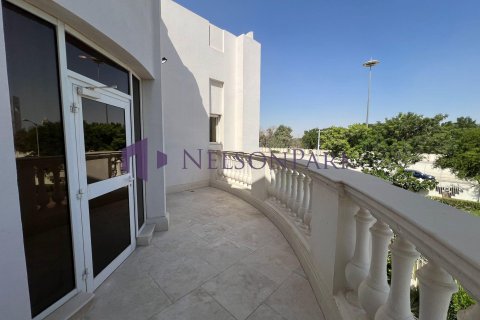 4 bedrooms Villa in Doha, Qatar No. 58528 15