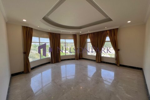 4 bedrooms Villa in Doha, Qatar No. 58528 11