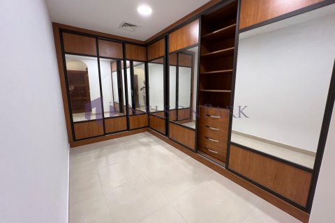 Вилла с 6 спальнями в Доха, Катар №58541 12