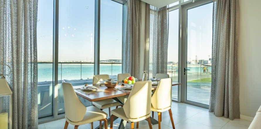 Квартира с 3 спальнями  №96015