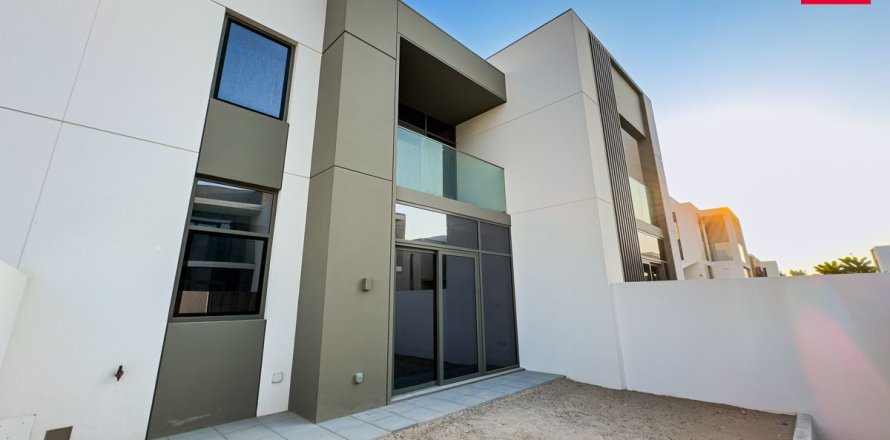 Villa de 3 chambres à Dubai, UAE No. 100470