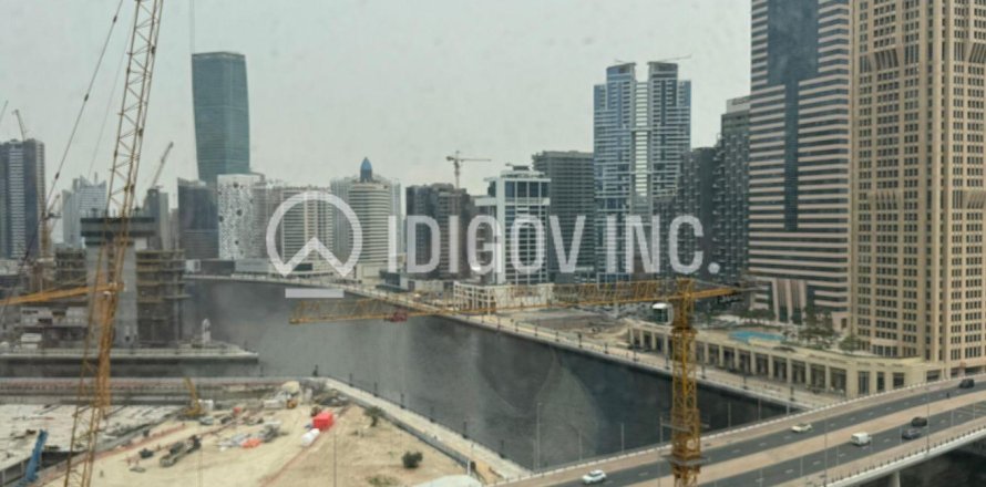 102m² Office in Business Bay, UAE No. 104372