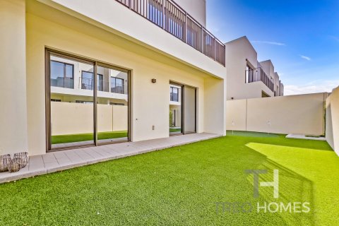 Townhouse de 4 dormitorios en Dubai South (Dubai World Central), UAE No. 81872 2