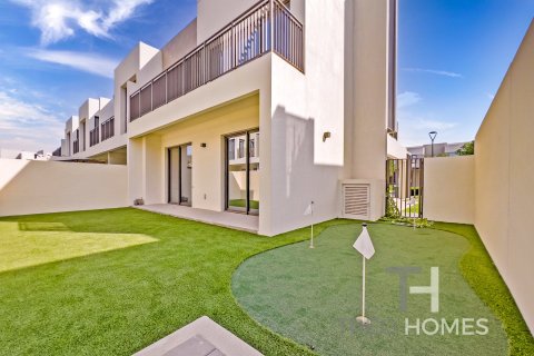 Townhouse de 4 dormitorios en Dubai South (Dubai World Central), UAE No. 81872 3