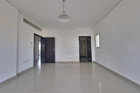 Villa de 5 dormitorios en Al Reef, UAE No. 91147 4