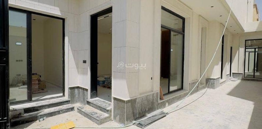 Villa de 5 dormitorios en Riyadh, Saudi Arabia No. 99536