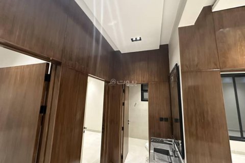 Квартира с 3 спальнями в Эр-Рияд, Саудовская Аравия №99533 8