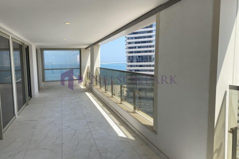 3 bedrooms Apartment in Doha, Qatar No. 57872 4
