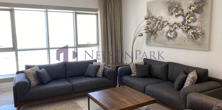 3 bedrooms Apartment in Doha, Qatar No. 57872