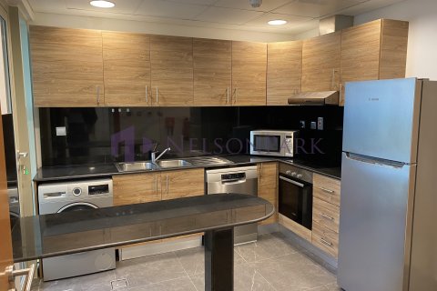 3 bedrooms Apartment in Doha, Qatar No. 57872 6