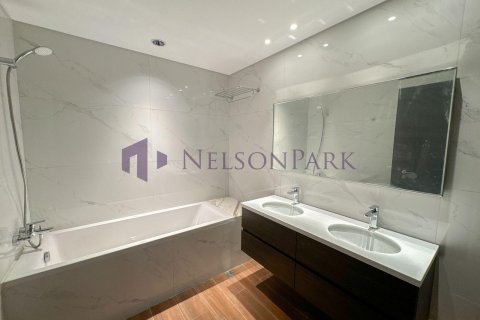 4 bedrooms Duplex in Doha, Qatar No. 57870 12