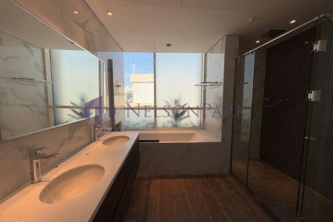 4 bedrooms Duplex in Doha, Qatar No. 57870 20