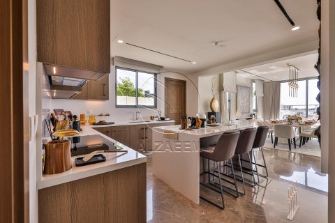 Villa de 4 dormitorios en Abu Dhabi, UAE No. 90128 11