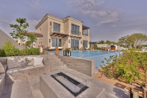 Villa de 4 dormitorios en Abu Dhabi, UAE No. 90128 2