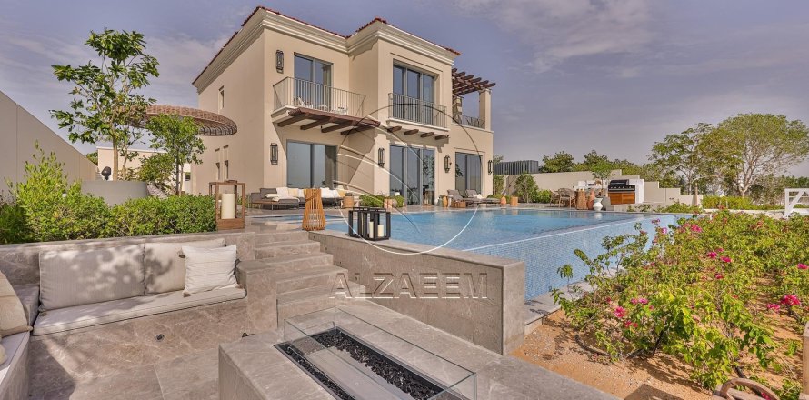 Villa de 4 dormitorios en Abu Dhabi, UAE No. 90128