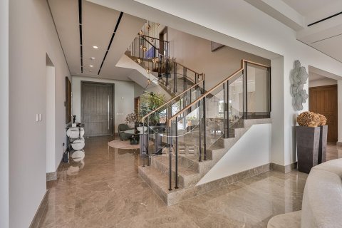 Villa de 4 dormitorios en Abu Dhabi, UAE No. 90128 15