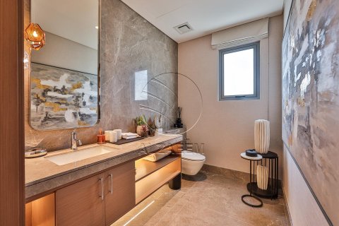 Villa de 4 dormitorios en Abu Dhabi, UAE No. 90128 3