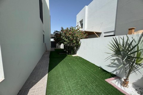 Вилла с 5 спальнями в Sidra Villas, ОАЭ №91661 14