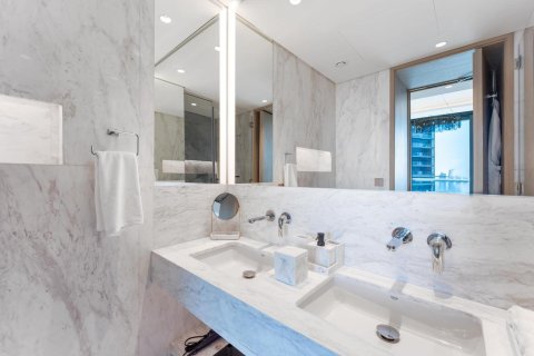 3 bedrooms Apartment in Burj Vista, UAE No. 101581 18