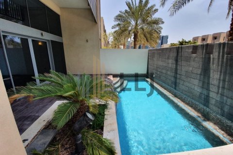 Townhouse de 4 chambres à Abu Dhabi, UAE No. 102049 2