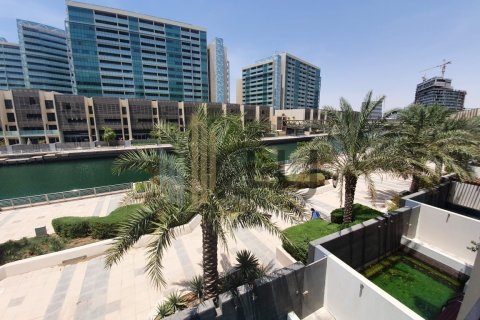 Townhouse de 4 chambres à Abu Dhabi, UAE No. 102049 3