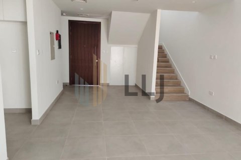 Townhouse de 3 dormitorios en Al Ghadeer, UAE No. 102056 9