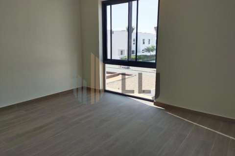Townhouse de 3 dormitorios en Al Ghadeer, UAE No. 102056 14