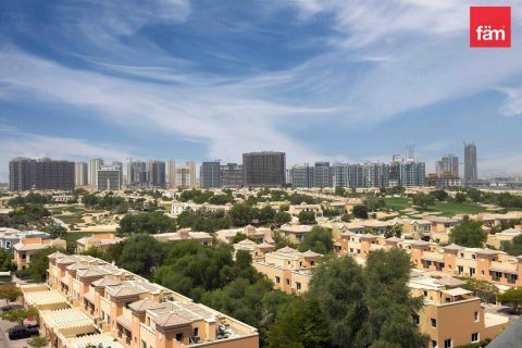 Apartment de 2 dormitorios en Dubai Sports City, UAE No. 103342 5