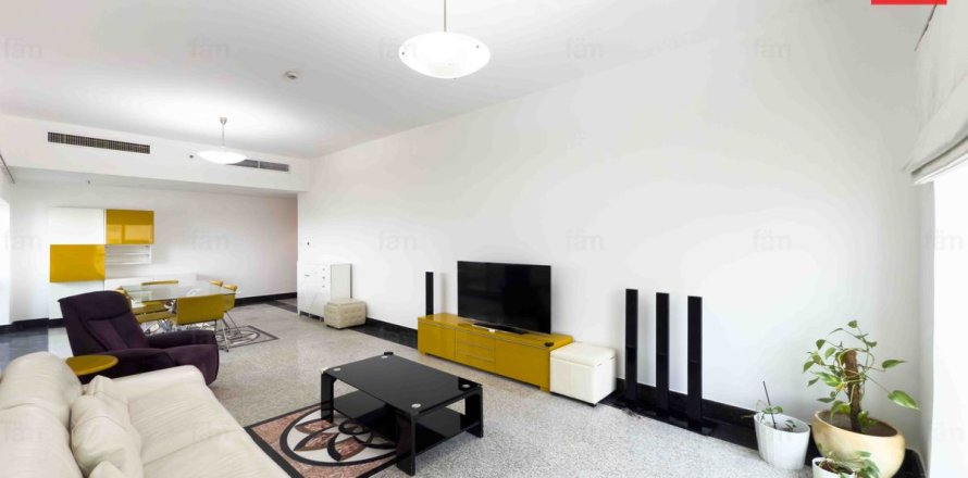 Apartment de 2 dormitorios en Dubai Sports City, UAE No. 103342