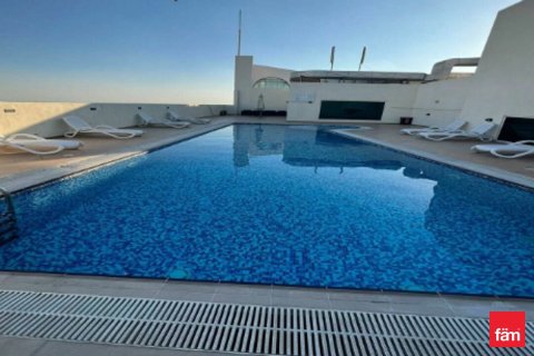 Apartment de 2 dormitorios en Dubai Sports City, UAE No. 103342 13