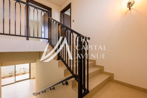 Villa de 5 dormitorios en Khalifa City, UAE No. 86672 13