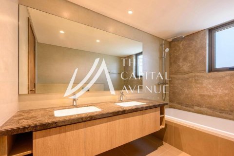 Villa de 5 dormitorios en Khalifa City, UAE No. 86672 21
