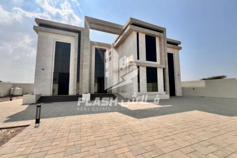 Villa de 7 dormitorios en Seih Al Uraibi, UAE No. 88218 2