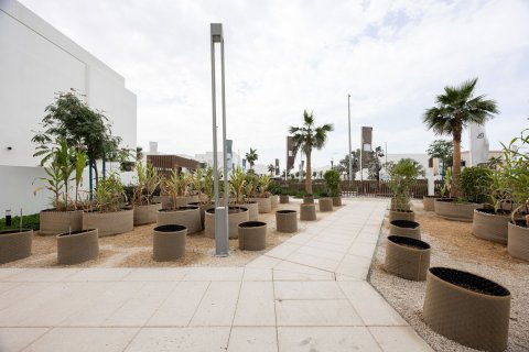 Commercial property de 4 dormitorios en  Yas Island, UAE No. 79651 25