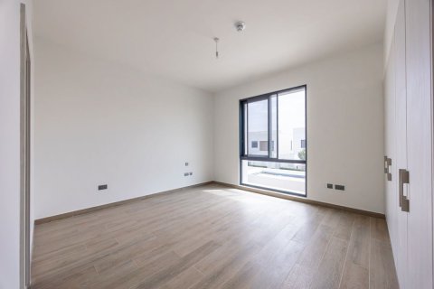 Commercial property de 4 dormitorios en  Yas Island, UAE No. 79651 17