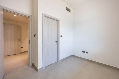 Commercial property de 4 dormitorios en  Yas Island, UAE No. 79651 9