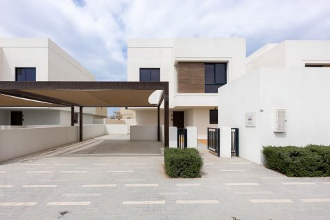 Commercial property de 4 dormitorios en  Yas Island, UAE No. 79651 2