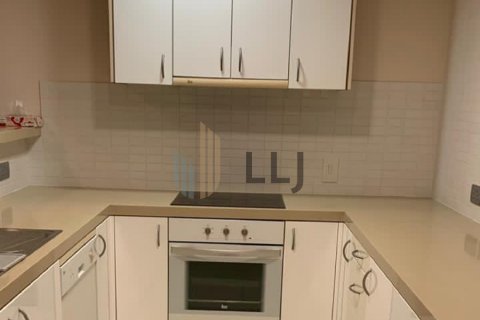 Apartment de 3 dormitorios en Abu Dhabi, UAE No. 101971 8