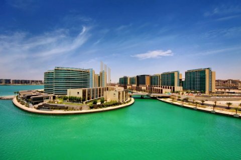 Apartment de 3 dormitorios en Abu Dhabi, UAE No. 101971 2