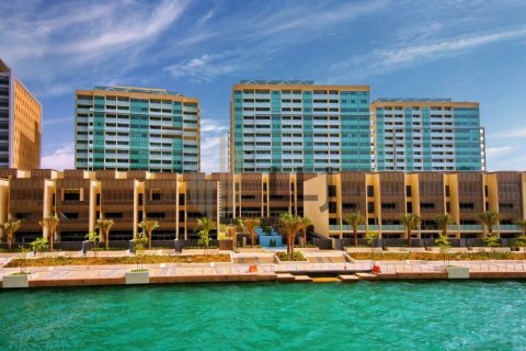 Apartment de 3 dormitorios en Abu Dhabi, UAE No. 101971 3